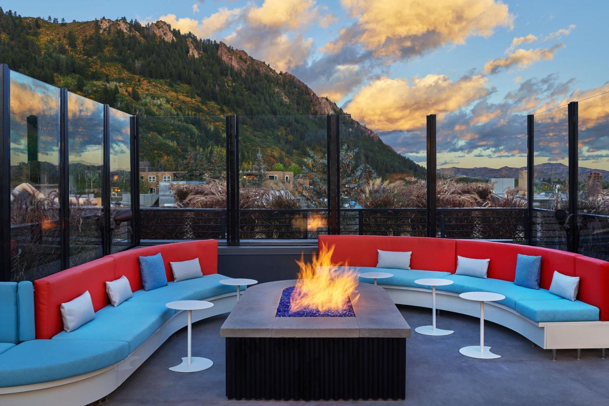 W Aspen Hotel Eksteriør billede